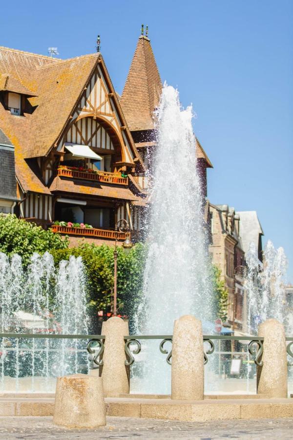 Les Cigognes - Deux Pieces - Deauville Centre Bagian luar foto